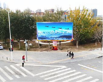 从江户外大屏广告投放要点。